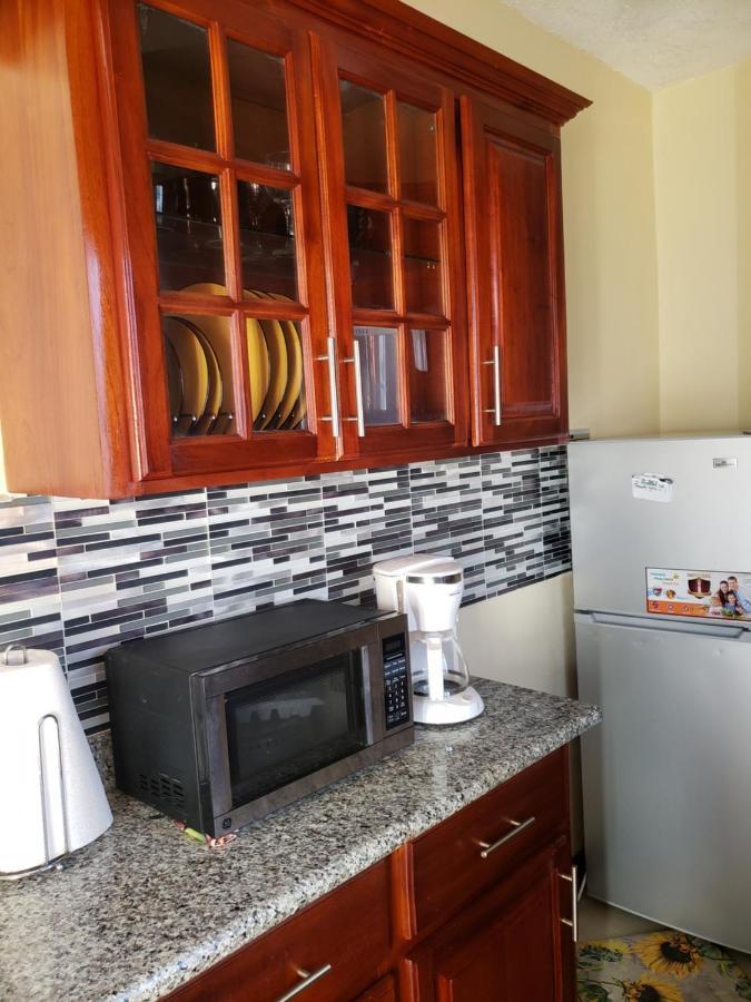 Apartamento Irie Hideaway - Private Studio In Gated Community --Caribbean Estates, Portmore Exterior foto