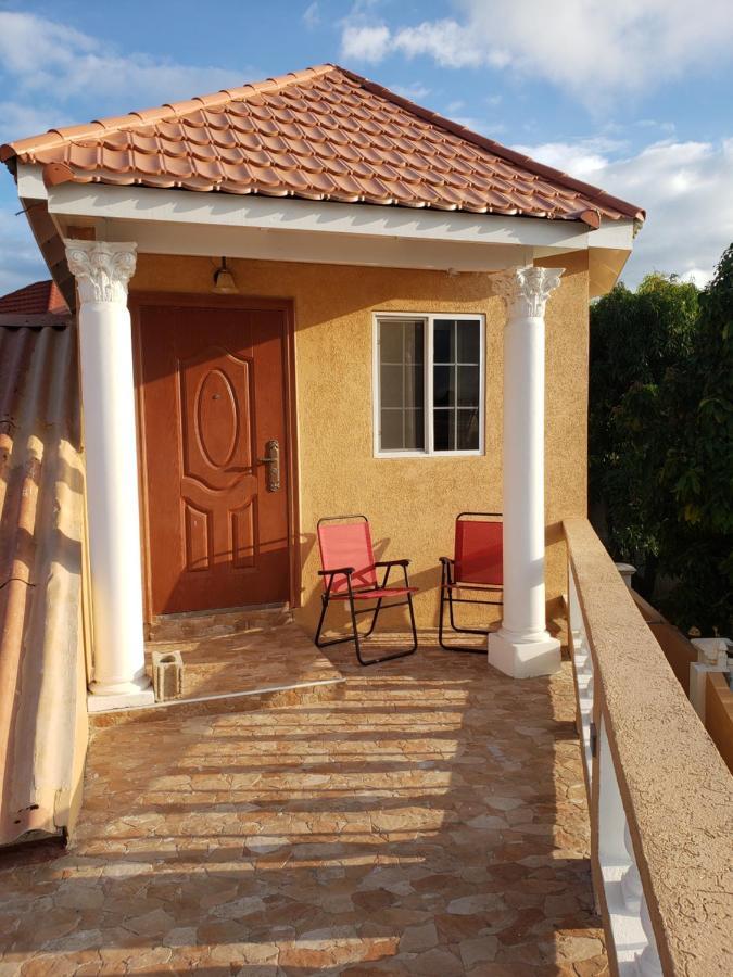 Apartamento Irie Hideaway - Private Studio In Gated Community --Caribbean Estates, Portmore Exterior foto