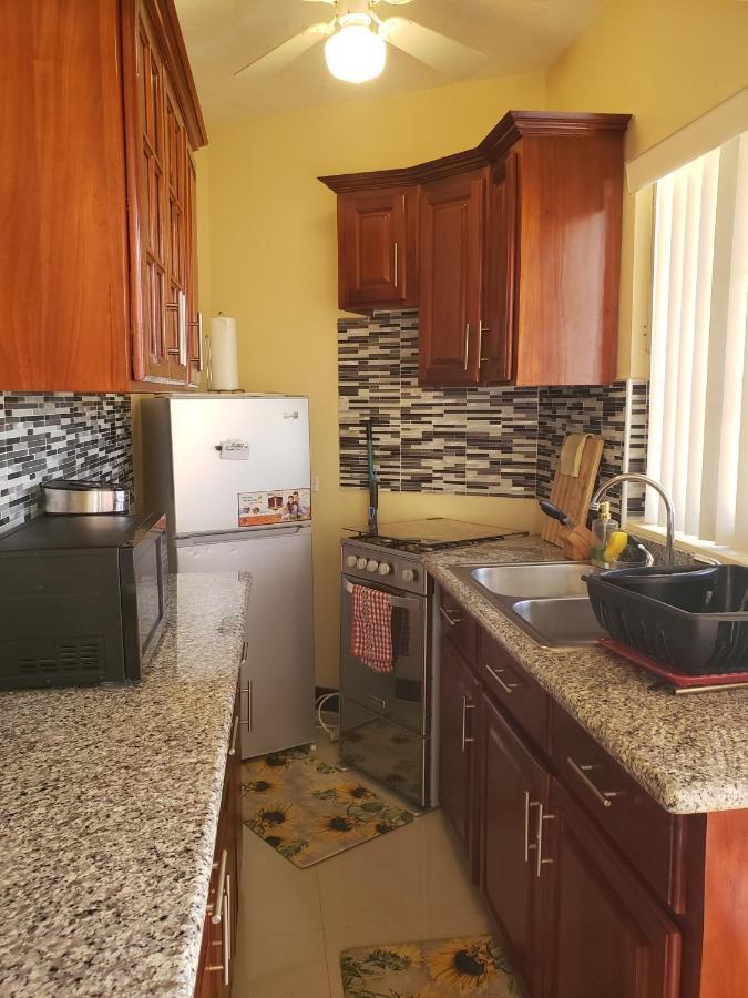 Apartamento Irie Hideaway - Private Studio In Gated Community --Caribbean Estates, Portmore Exterior foto